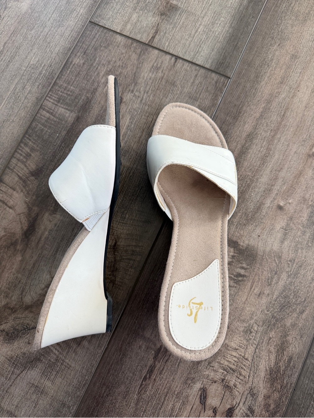 Life Stride size 7.5 women’s wedge shoes